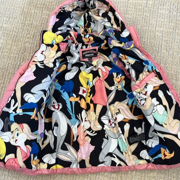 Members Only x Looney Tunes Pink Puffer - Picture 8 of 16
